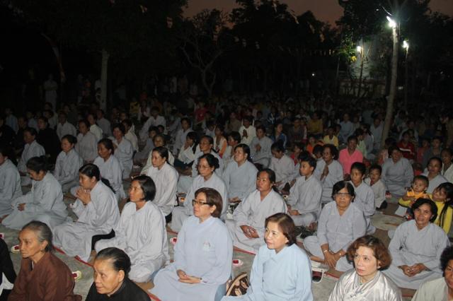 Đồng Tháp: Lễ Hoa Đăng Khai Đàn Dược Sư