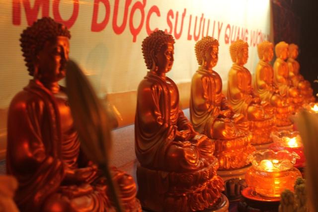 Đồng Tháp: Lễ Hoa Đăng Khai Đàn Dược Sư