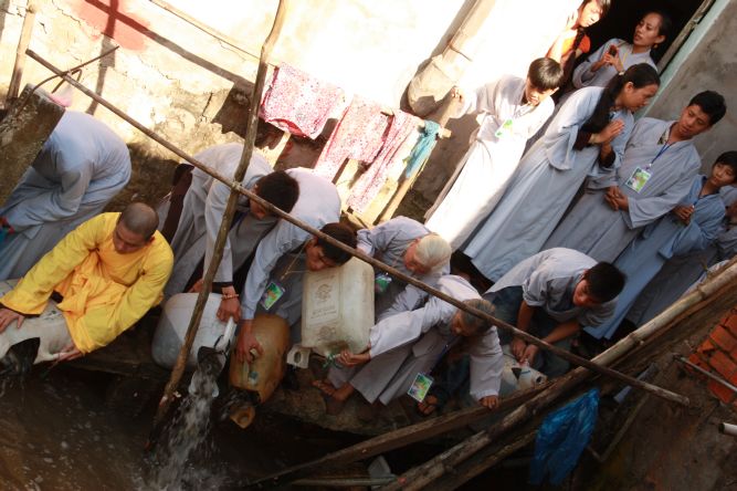 Đồng Tháp: Lễ phóng sanh tại khóa tu chùa Hoa Lâm