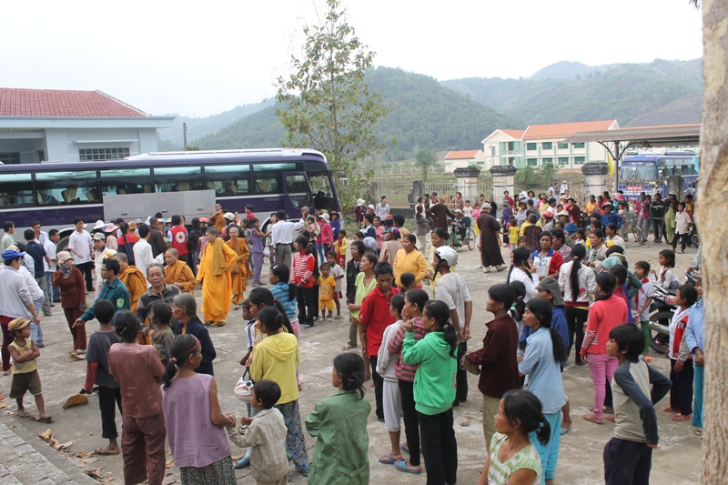 Chuyên ngành Pali khóa 7 Học viện PGVN tại Tp. HCM từ thiện