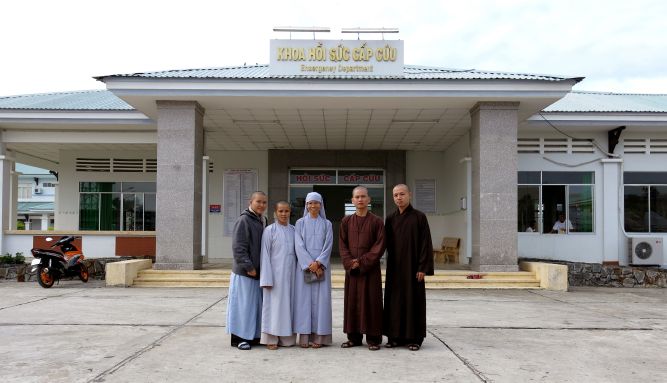 Thầy Thích Thiện Đạt và chương trình thiện nguyện “Ấm áp mùa đông”