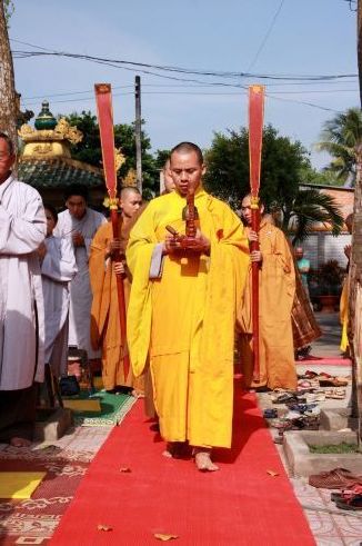 Đồng Tháp: Lễ an vị 19 tôn tượng đức Phật A Di Đà tại chùa Hoa Lâm