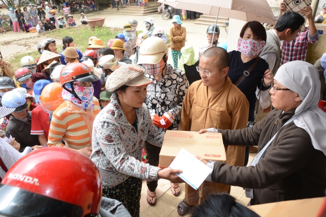 Quỹ Từ Thiện ĐPNN cứu trợ cho đồng bào miền Trung đợt 3
