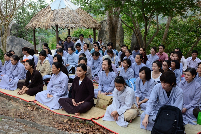 Một ngày an lạc với khóa tu Trở Về Với Bụt do CLB Tuệ Đăng Thường Chiếu tổ chức