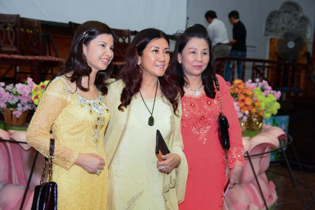 Hàng ngàn người háo hức xem phim Cuộc Đời Đức Phật cùng công chúa Thái Lan