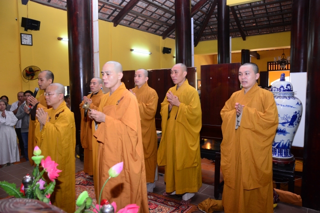 Chùm ảnh: Chùa Giác Ngộ tổ chức hành hương thập tự đầu năm Giáp Ngọ 2014