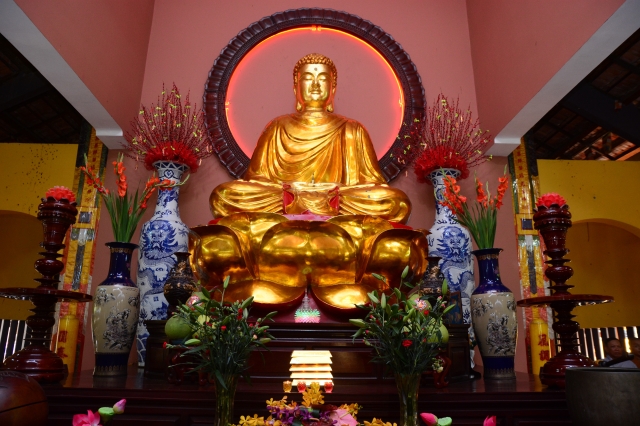 Chùm ảnh: Chùa Giác Ngộ tổ chức hành hương thập tự đầu năm Giáp Ngọ 2014
