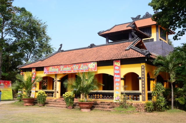 Chùm ảnh: Chùa Giác Ngộ tổ chức hành hương thập tự đầu năm Giáp Ngọ 2014