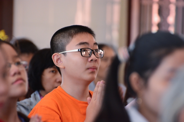 Chùm ảnh: Chùa Giác Ngộ tổ chức hành hương thập tự đầu năm Giáp Ngọ 2014