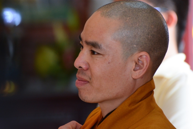 Chùm ảnh: Chùa Giác Ngộ tổ chức hành hương thập tự đầu năm Giáp Ngọ 2014