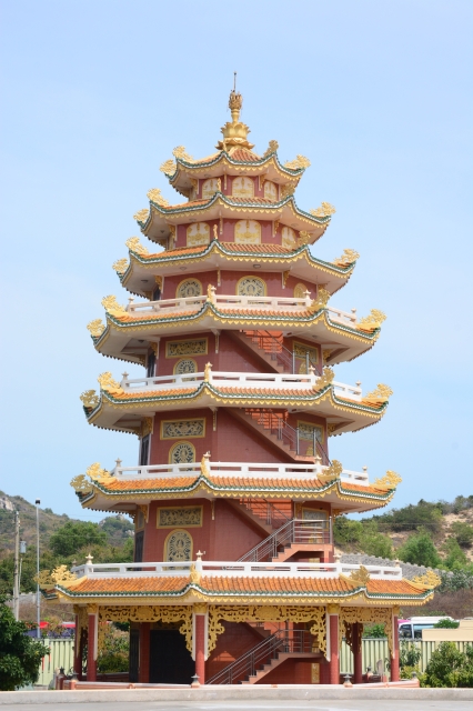 Chùm ảnh: Chùa Giác Ngộ tổ chức hành hương thập tự đầu năm Giáp Ngọ 2014