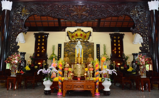 Chùm ảnh: Chùa Giác Ngộ tổ chức hành hương thập tự đầu năm Giáp Ngọ 2014