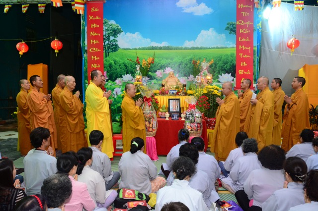 Lễ tưởng niệm GS. TS. Trần Chung Ngọc tại chùa Giác Ngộ nhân tuần thất thứ nhất