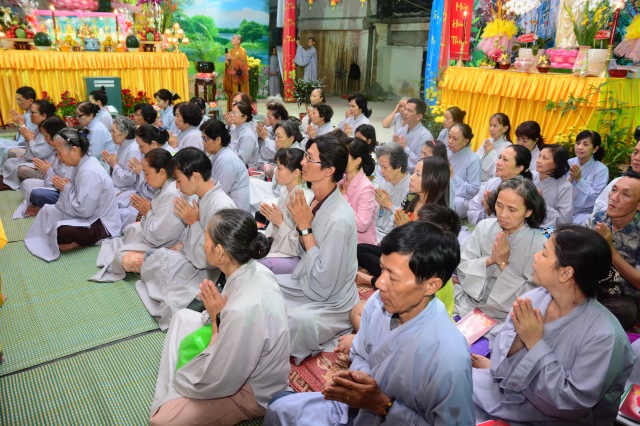 Lễ tưởng niệm GS. TS. Trần Chung Ngọc tại chùa Giác Ngộ nhân tuần thất thứ nhất