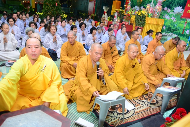 Lễ tưởng niệm GS. TS. Trần Chung Ngọc tại chùa Giác Ngộ nhân tuần thất thứ nhất
