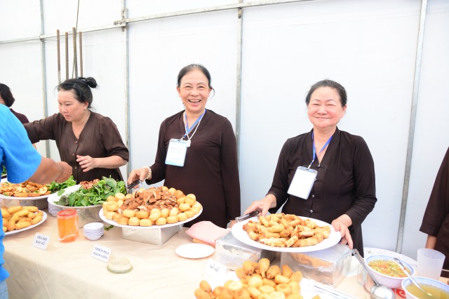 Chùa Giác Ngộ tổ chức tiệc chay gây quỹ xây dựng chùa giai đoạn 2