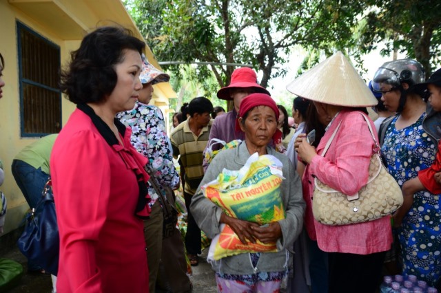 Quỹ Từ Thiện ĐPNN- Chương trình du lịch, nghe pháp và làm từ thiện tại Nha Trang
