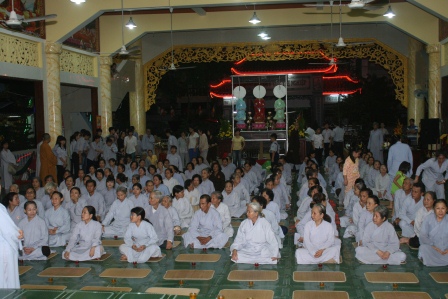 TP.HCM: Lung linh Đêm Hội Hoa Đăng Chùa Long Hưng
