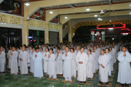 TP.HCM: Lung linh Đêm Hội Hoa Đăng Chùa Long Hưng