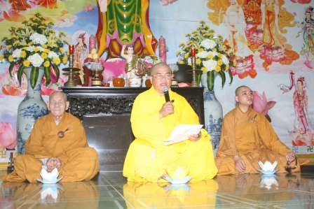 TP.HCM: Lung linh Đêm Hội Hoa Đăng Chùa Long Hưng