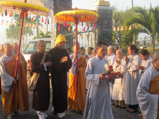 Lễ an vị tôn tượng Phật A Di Đà tại chùa Bảo Long