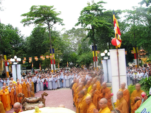 Phú Yên: Lễ Khánh tạ và an vị tôn tượng Phật A Di Đà lộ thiên