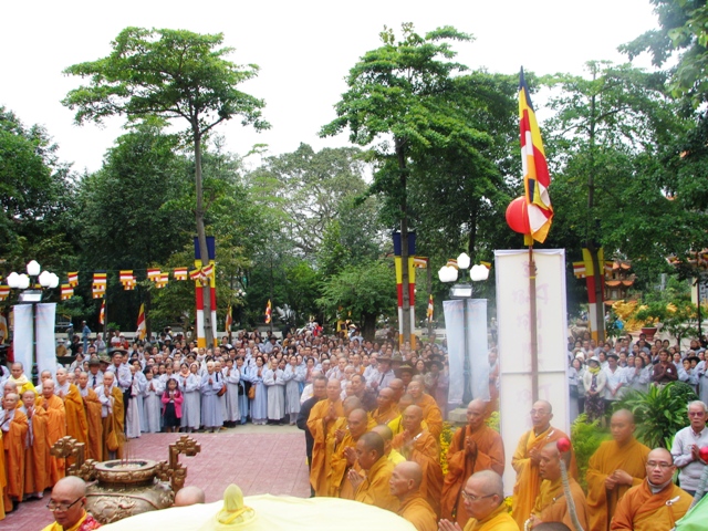 Phú Yên: Lễ Khánh tạ và an vị tôn tượng Phật A Di Đà lộ thiên
