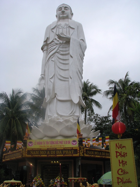 Phú Yên: Lễ Khánh tạ và an vị tôn tượng Phật A Di Đà lộ thiên