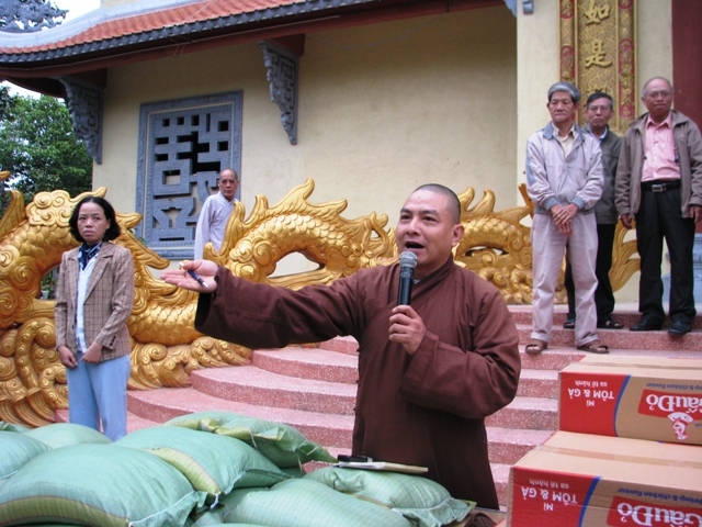 Phật giáo Khánh Hòa làm từ thiện năm 2013 trên 15 tỷ đồng