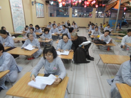 Kỳ thi Học Kỳ I-Năm II của Lớp Giáo Lý-Chùa Thiên Chánh