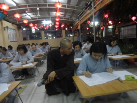 Kỳ thi Học Kỳ I-Năm II của Lớp Giáo Lý-Chùa Thiên Chánh