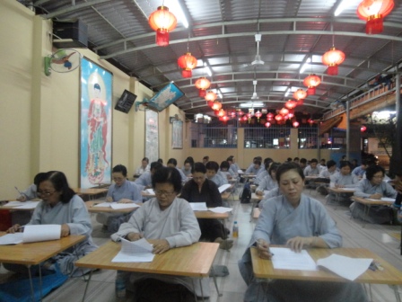 Kỳ thi Học Kỳ I-Năm II của Lớp Giáo Lý-Chùa Thiên Chánh