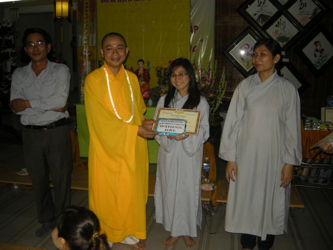 TP.HCM: Buổi tất niên đong đầy tình thương của lớp giáo lý chùa Thiên Chánh