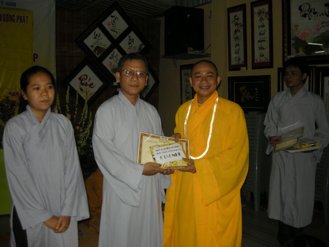 TP.HCM: Buổi tất niên đong đầy tình thương của lớp giáo lý chùa Thiên Chánh