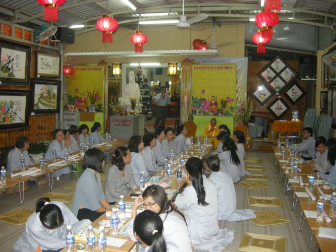 TP.HCM: Buổi tất niên đong đầy tình thương của lớp giáo lý chùa Thiên Chánh