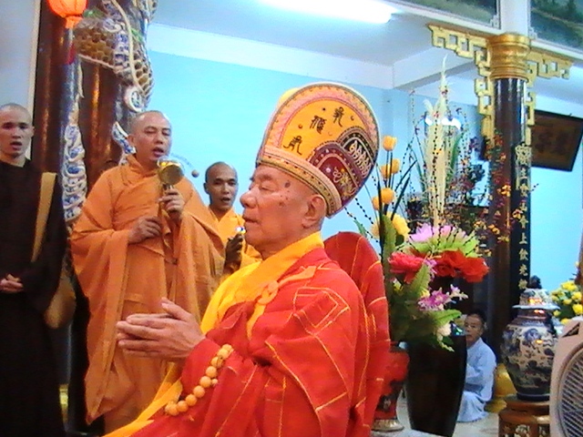 Khánh Hòa: Tổ đình Nghĩa Phương Lễ Giao Thừa