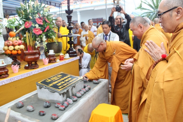 Khánh Hòa: Lễ Đặt đá Đại trùng tu chùa Hòa Tân (Cam Lâm)