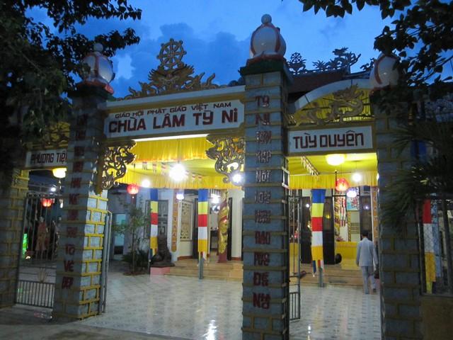 Lễ khánh đản Đức Phật A Di Đà tại chùa Lâm Tỳ Ni (Nha Trang)