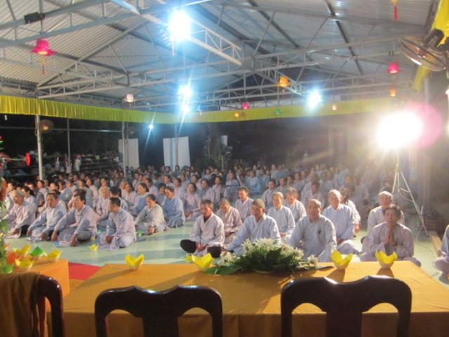 Lễ vía Phật  A Di Đà ở chùa Mỹ Long