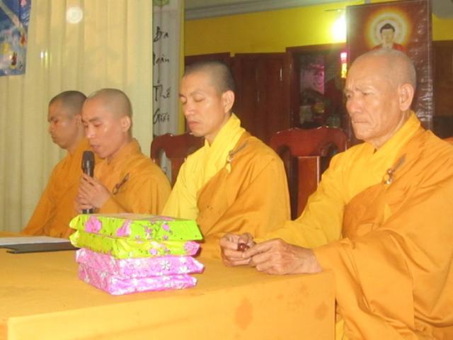 Lễ vía Phật  A Di Đà ở chùa Mỹ Long