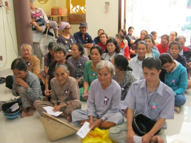 Phật giáo Khánh Hòa làm từ thiện năm 2013 trên 15 tỷ đồng