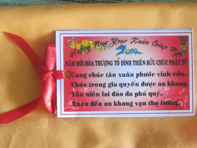 Về chùa lễ Phật đầu năm