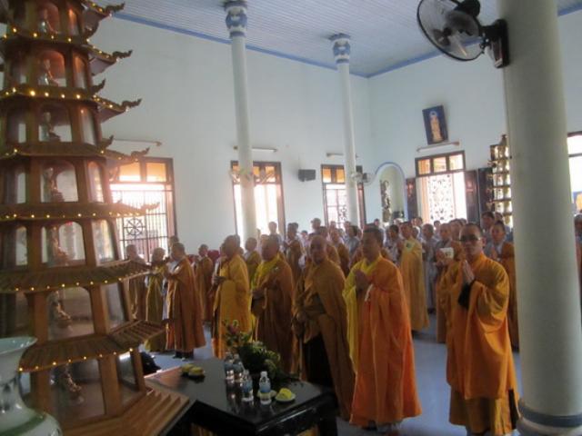 Phật giáo Ninh Hòa tổ chức lễ thành đạo