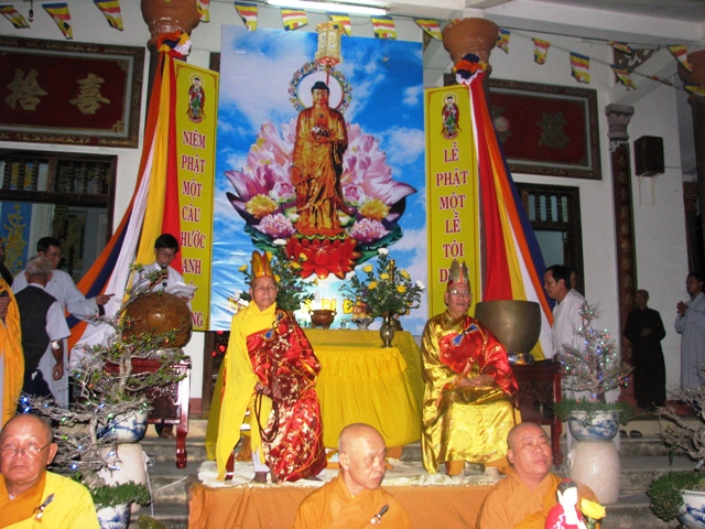 Khánh Hòa: Ấn tượng đêm hội hoa đăng chùa Thanh Hải