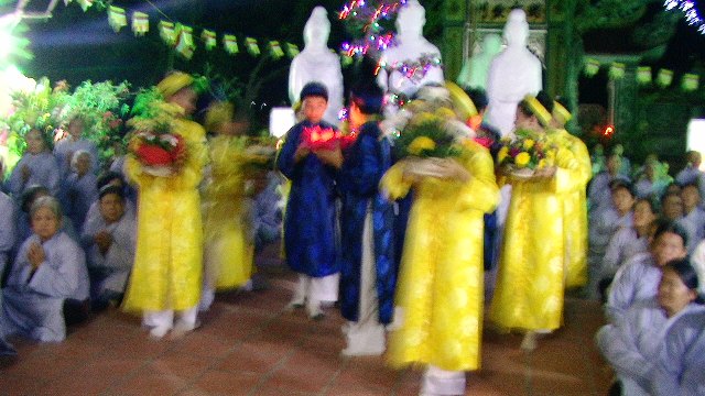 Khánh Hòa: Ấn tượng đêm hội hoa đăng chùa Thanh Hải