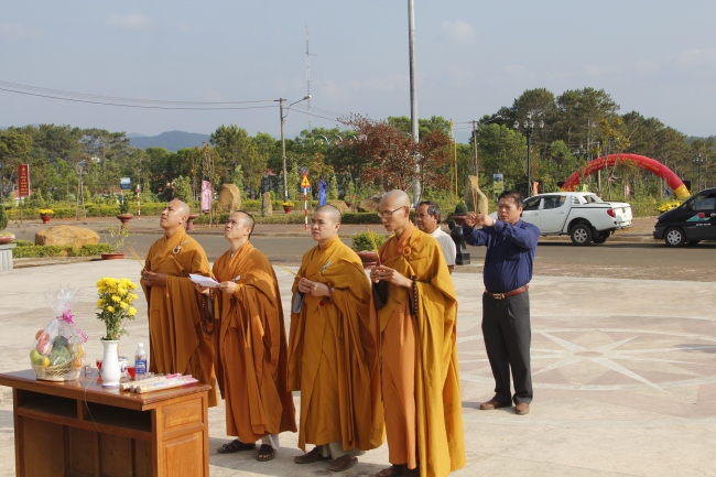 Tu viện Khánh Lâm Kon Tum lễ khai kinh Bạt độ cầu siêu,đúc đại hồng chung