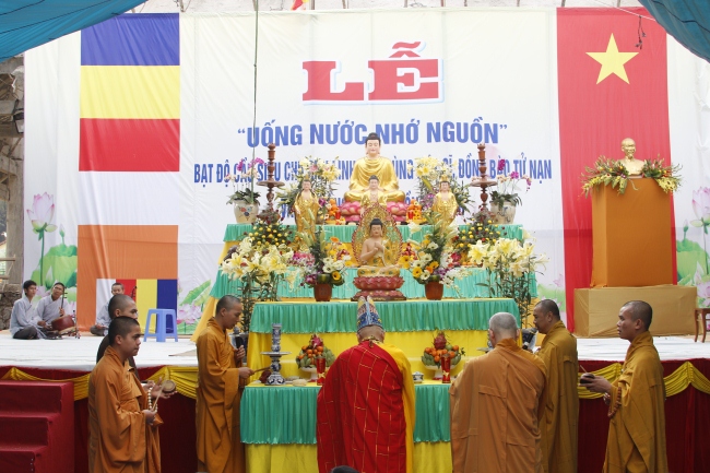 Tu viện Khánh Lâm Kon Tum lễ khai kinh Bạt độ cầu siêu,đúc đại hồng chung