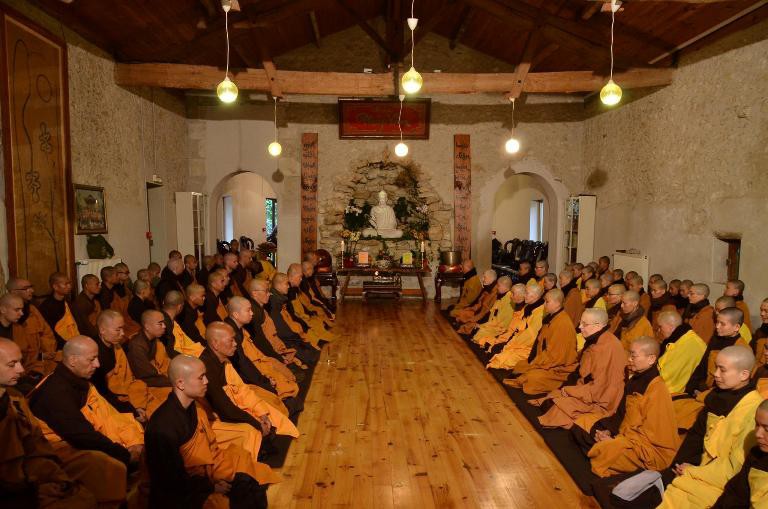 Làng Mai: Đại giới đàn Cam Lộ Vị hoàn mãn