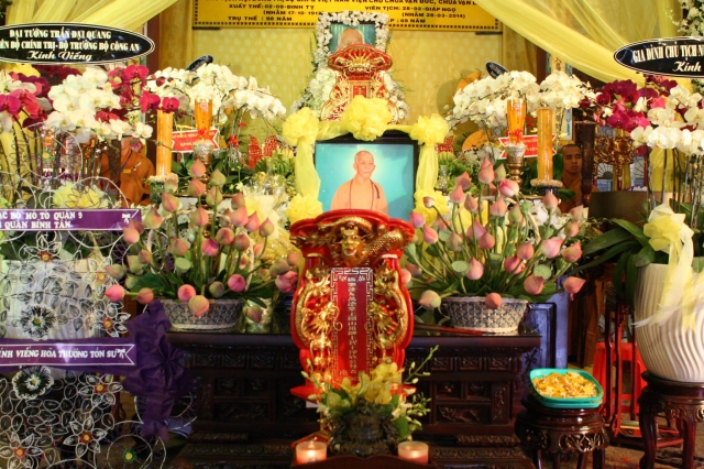 Chùm ảnh: Phụng tống Di ảnh ĐLHT. Thích Trí Tịnh thăm viếng trụ sở TƯ GHPGVN - Văn phòng BTS GHPGVN Tp. HCM