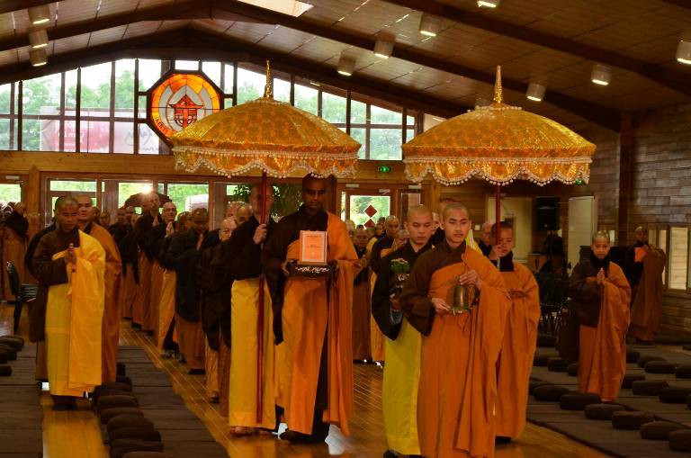 Làng Mai: Đại giới đàn Cam Lộ Vị hoàn mãn